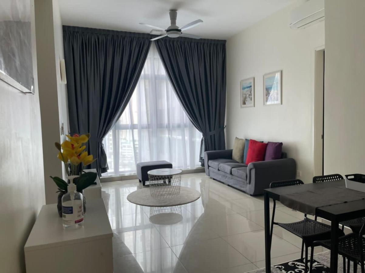 Ioi Conezion Iman'S Home With Pool View Unit Putrajaya Exterior photo